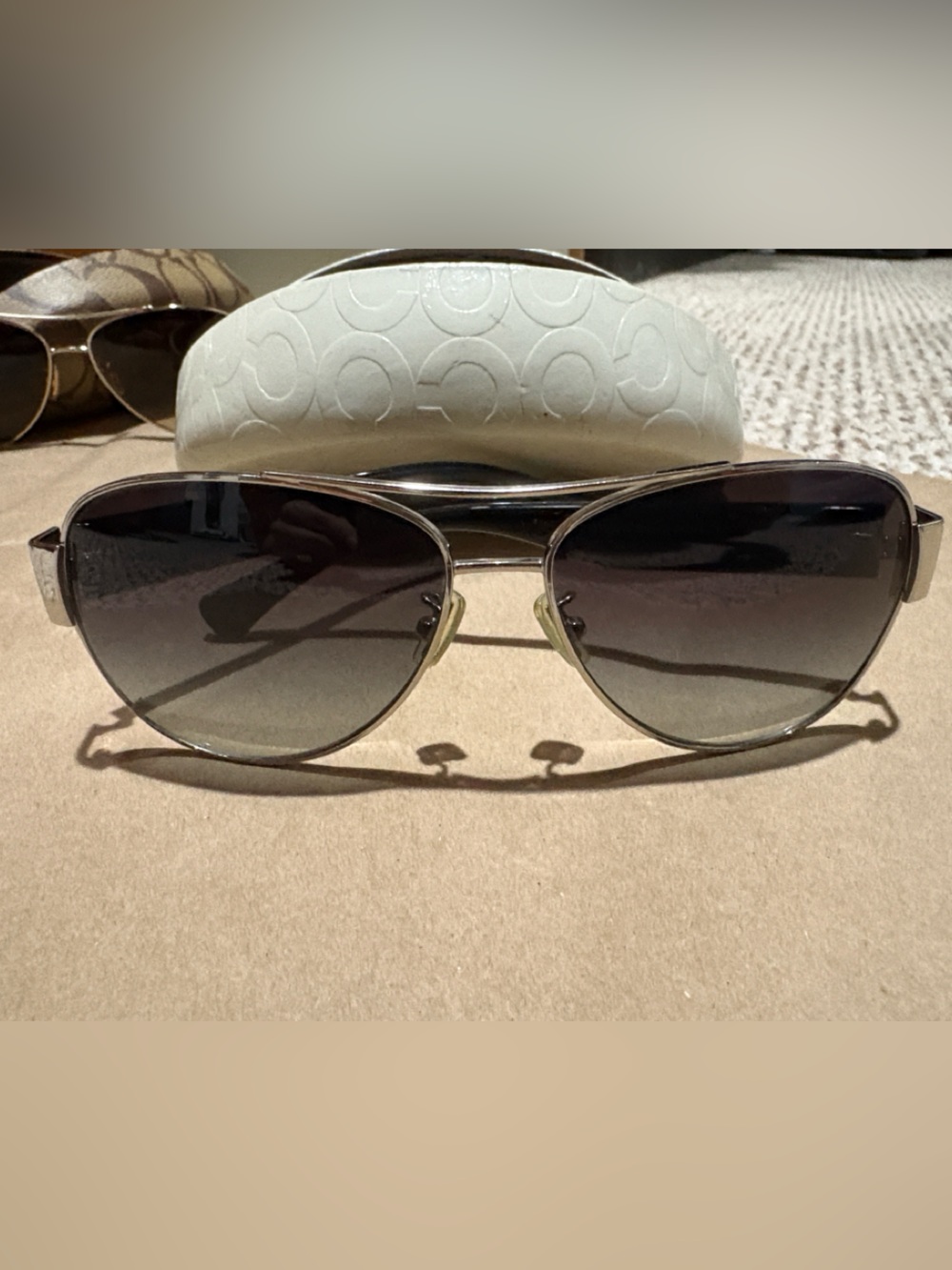 Coach Olivia Sunglasses (901511) Silver / Black Aviators w/ Case - VGUC!